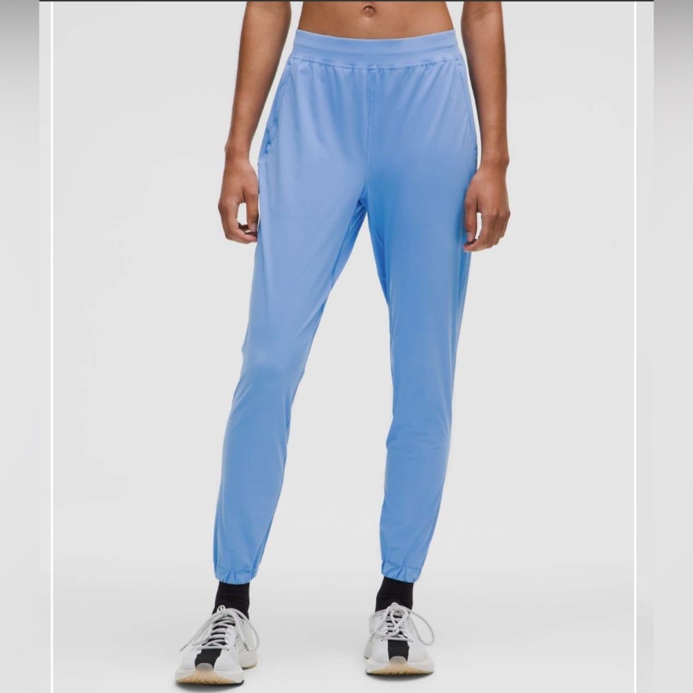 Lululemon Adapted State High-Rise Jogger *Full Length
Pool Party Size 10